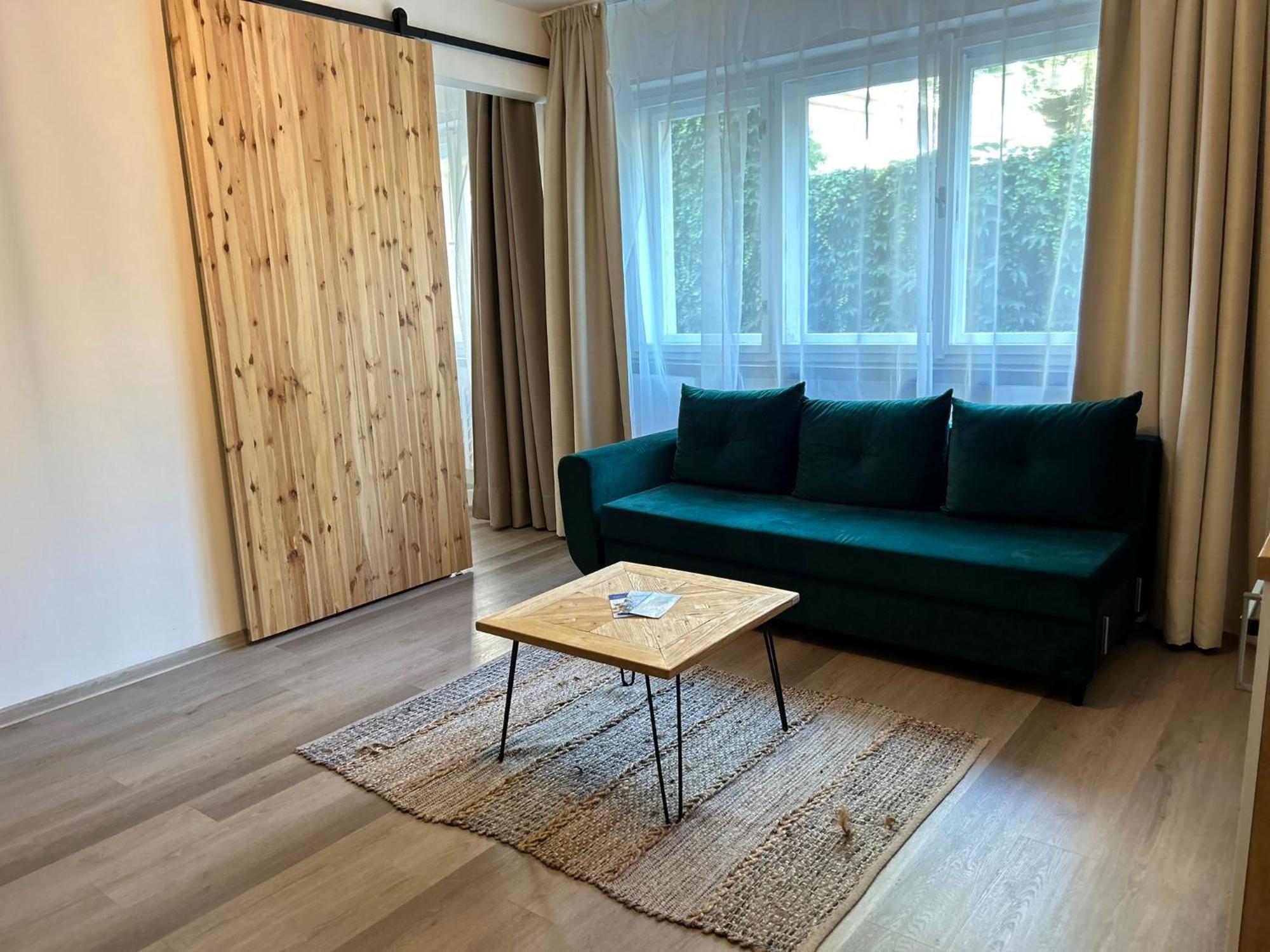 Apartment 1 In The Bank House 库特纳霍拉 外观 照片
